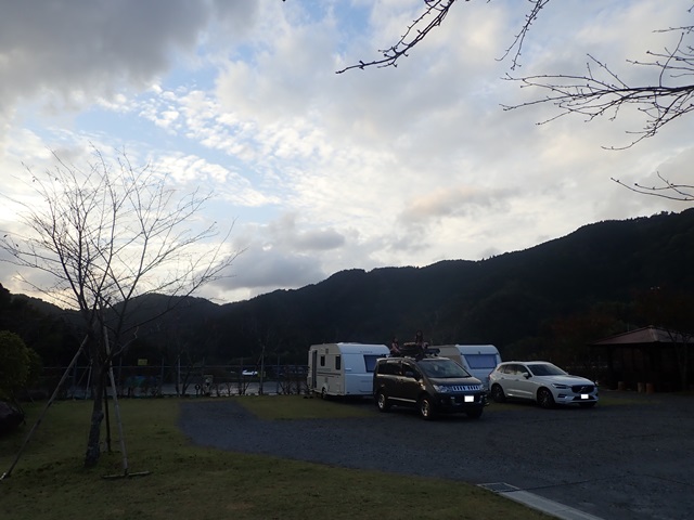 f:id:mochikichi-blog:20201021232138j:plain f:id:mochikichi-blog:20201021232138j:plain