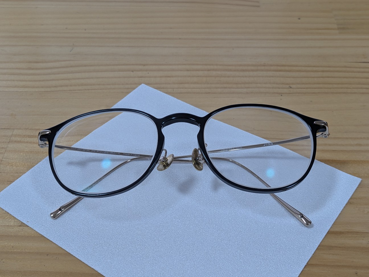 徹底レビュー】JINS「中顔面短縮メガネ」を買ってみた！面長ブルベ