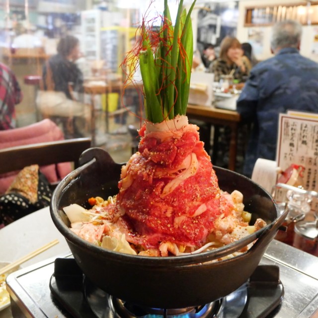 米徳】名物の肉鍋でワイワイと！龍が如くにも登場する大衆居酒屋(尾道