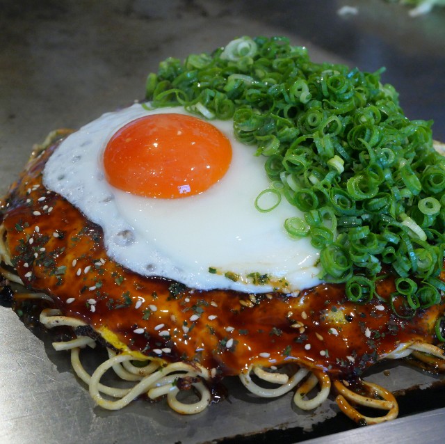 鉄板焼とお好み焼 みしまや】バランス感を意識。元フレンチシェフが