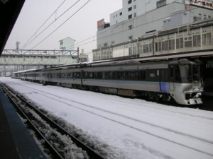 スーパーホワイトアロー、785系電車、旭川駅