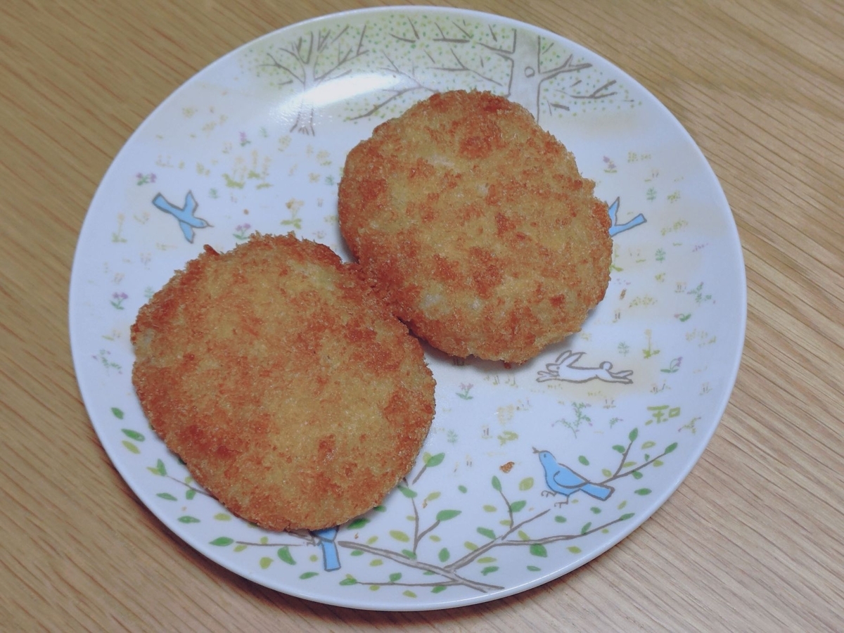 おうちコープ「くんねっぷ男爵で作ったレンジコロッケ」2枚出した図