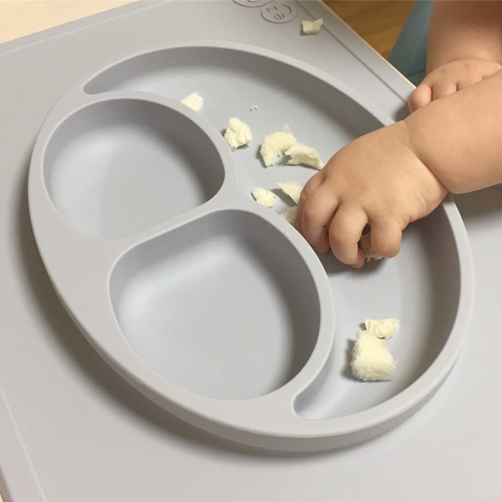 お皿をひっくりかえす次女対策 イライラが解決したお皿はこれ 離乳食の記録ブログ