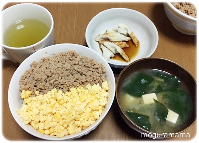 鶏そぼろ丼