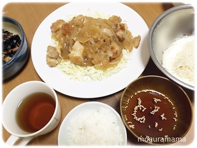 鶏肉と玉ねぎのサッパリ煮、そうめん