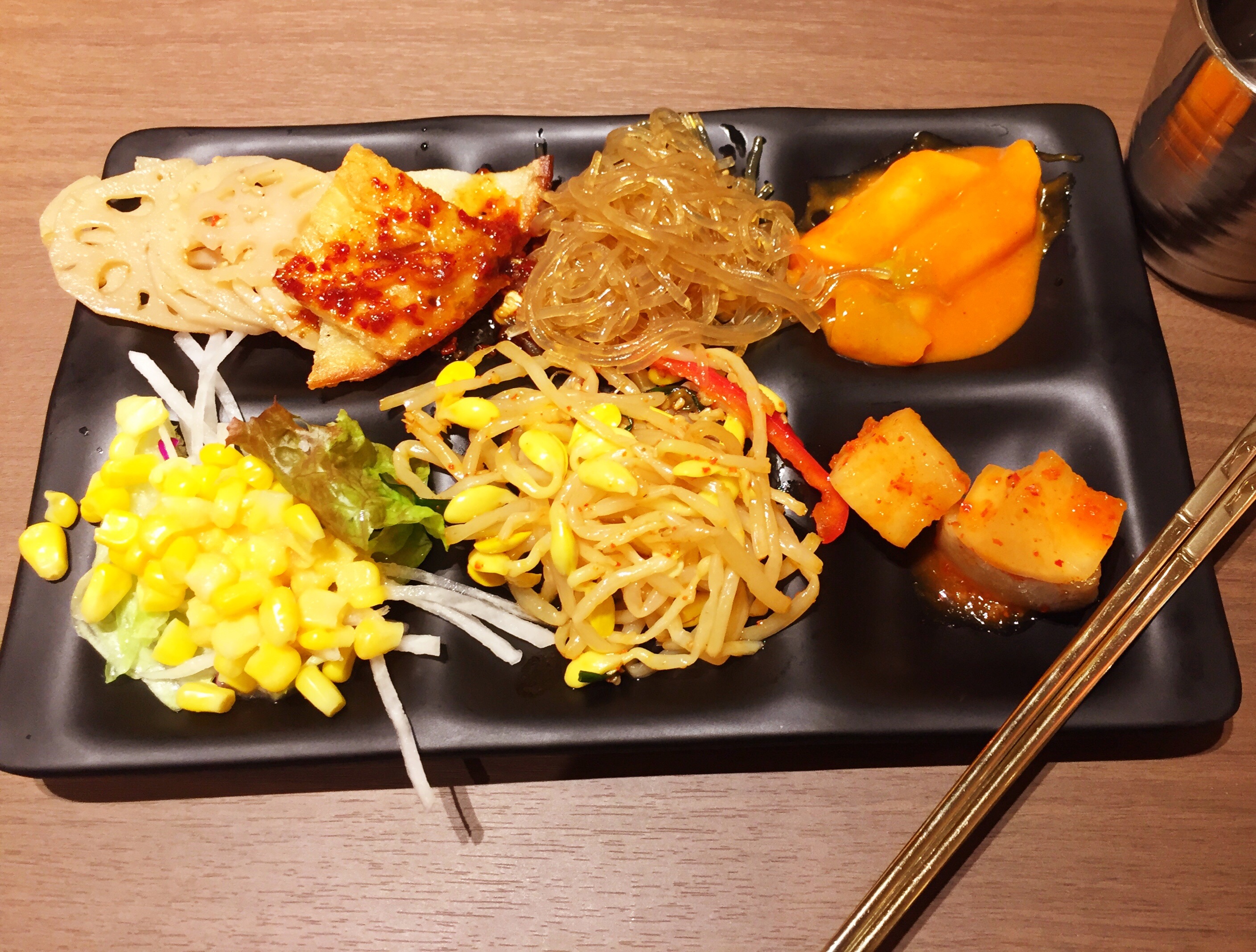 トリエ京王調布の韓国料理「妻家房」 トリエ京王調布の韓国料理「妻家房」