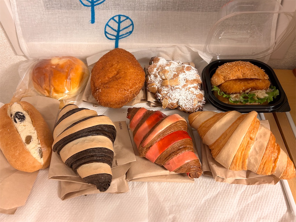 カラフルなクロワッサンのお店🥐 - モカパフェな日々