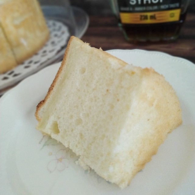 ケーキカバーの取っ手を変えてみたら可愛くなった 白いシフォンケーキ かわいいと好きと楽しい