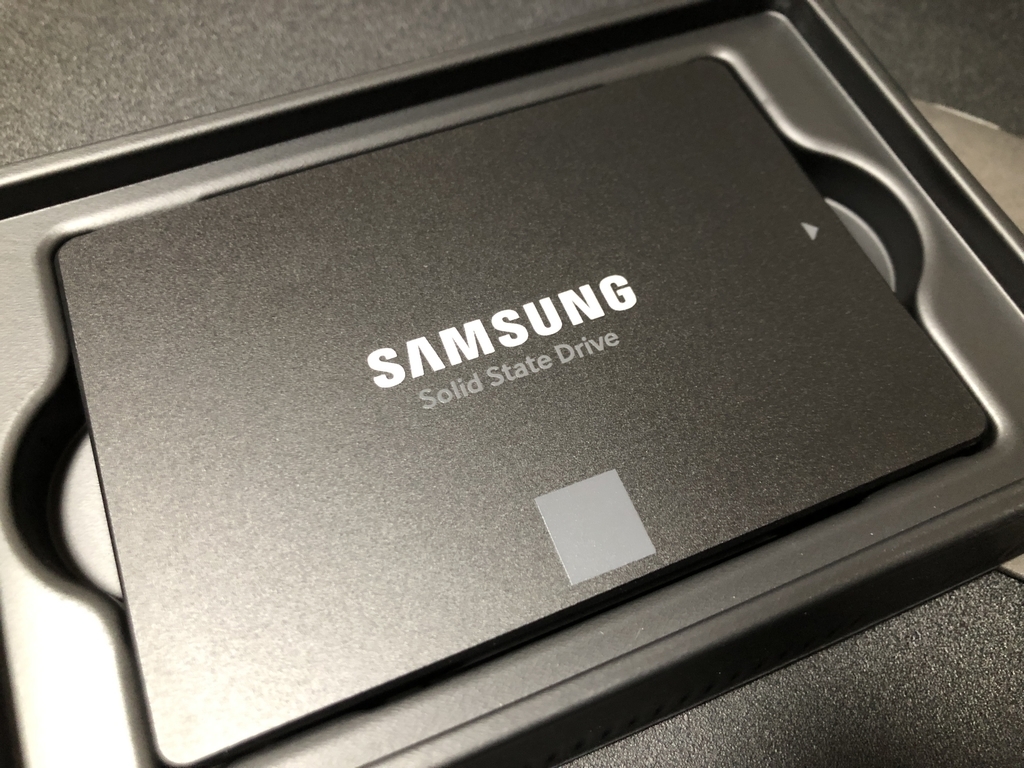 PS4 ProのHDDをSSDに換装しました - 海から出た魚