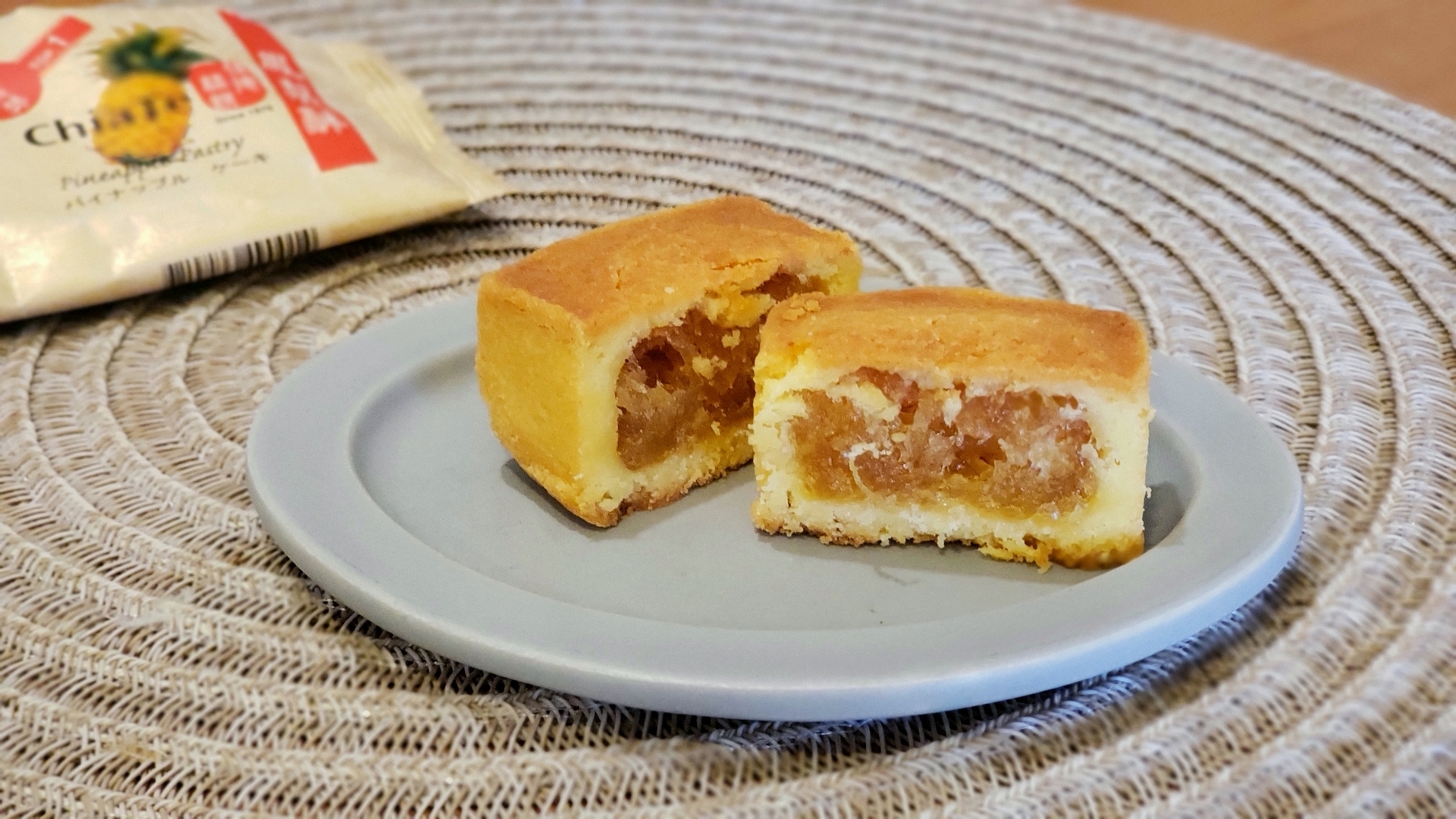 台湾　舊振南パイナップルケーキ 12個+佳徳クランベリーケーキ12個 Amazon | 【佳德】中華菓子/ 台湾TOP3おみやげ/ 原味佳徳鳳梨酥