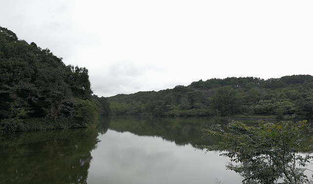 初秋の八丁湖