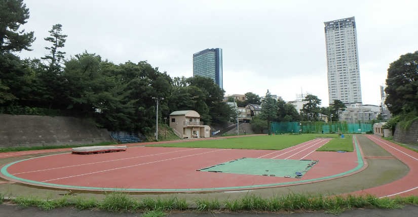 駒場高校陸上競技場