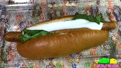 カスミのパン『ホットドッグ(香薫)チーズソース』