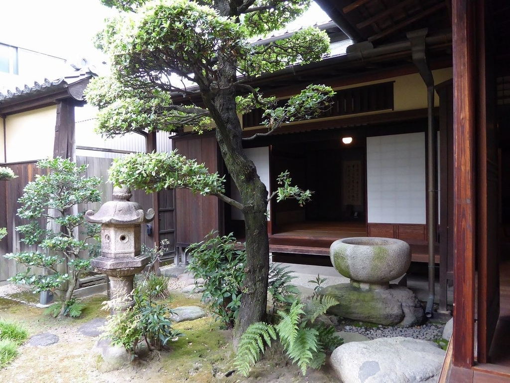 f:id:momoyorozu:20180916014129j:plain f:id:momoyorozu:20180916014129j:plain
