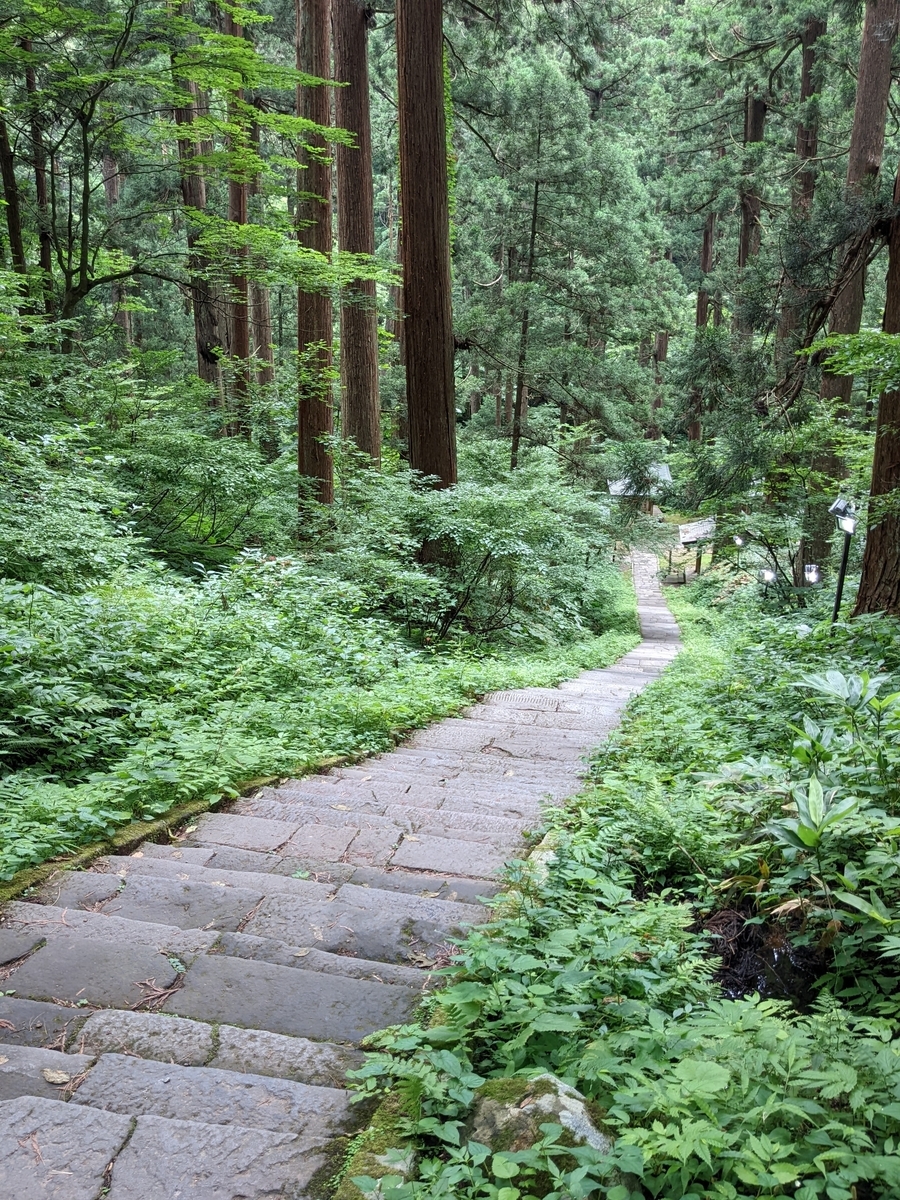 山形の旅8】出羽三山めぐり～羽黒山 随神門から国宝 五重塔を