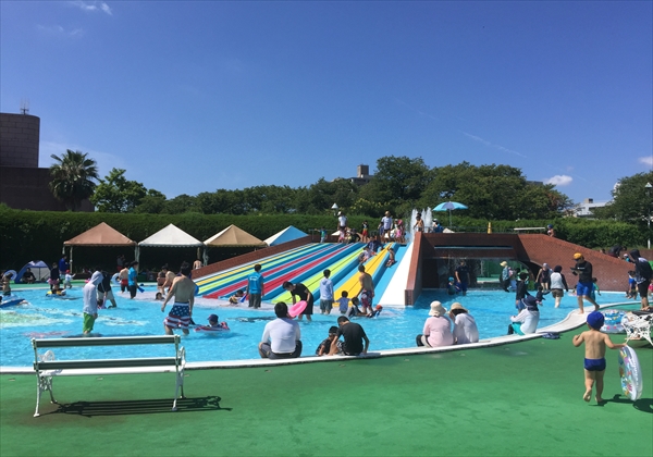 プール 中央公園ファミリープール 広島発 初心者のファミリーキャンプ