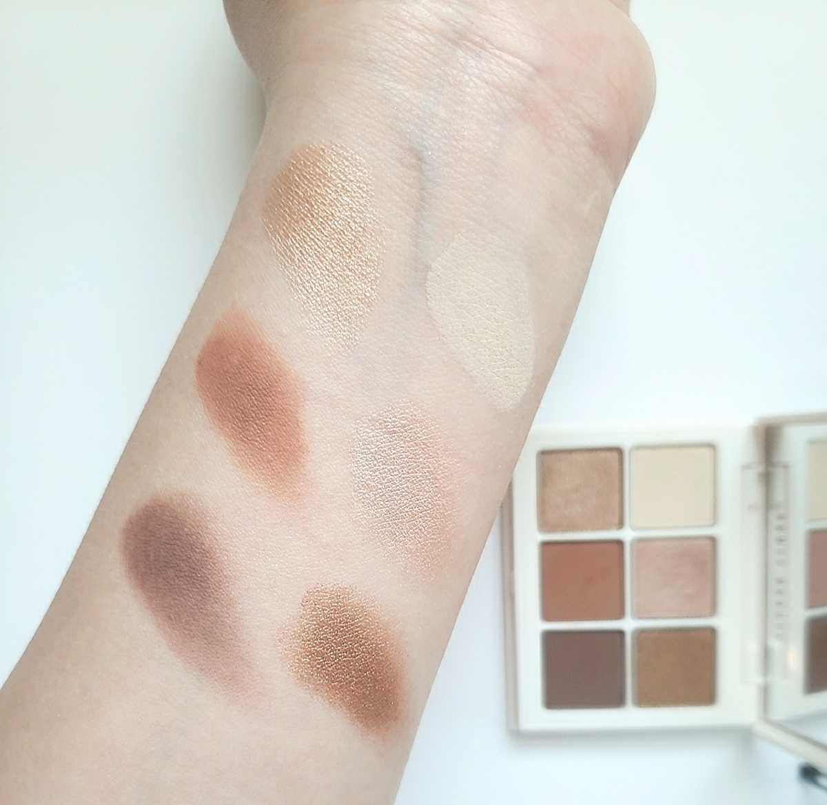 Fenty Beauty 集め始めました「アイシャドウ編」 - うまみとコスメ