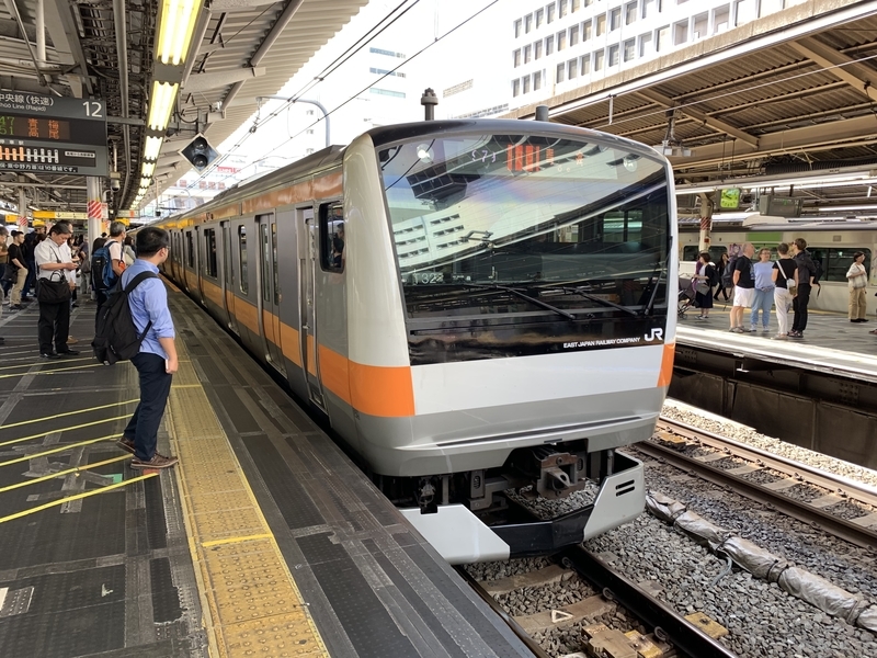 f:id:monhime:20190923112325j:plain 新宿駅中央線快速青梅行き