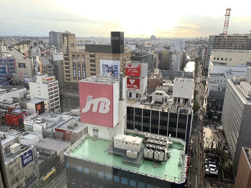 f:id:monhime:20191021083419j:plain 横浜Leaf献血ルーム 景色