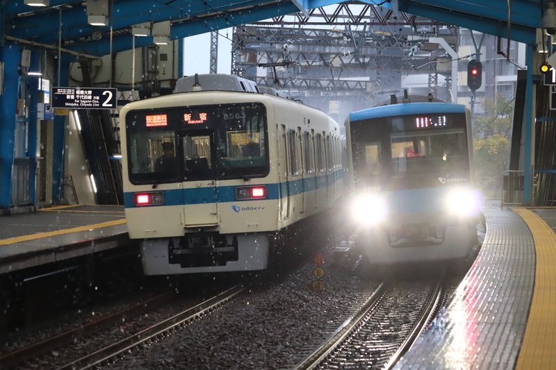 f:id:monhime:20191125081409j:plain 小田急小田原線 厚木駅