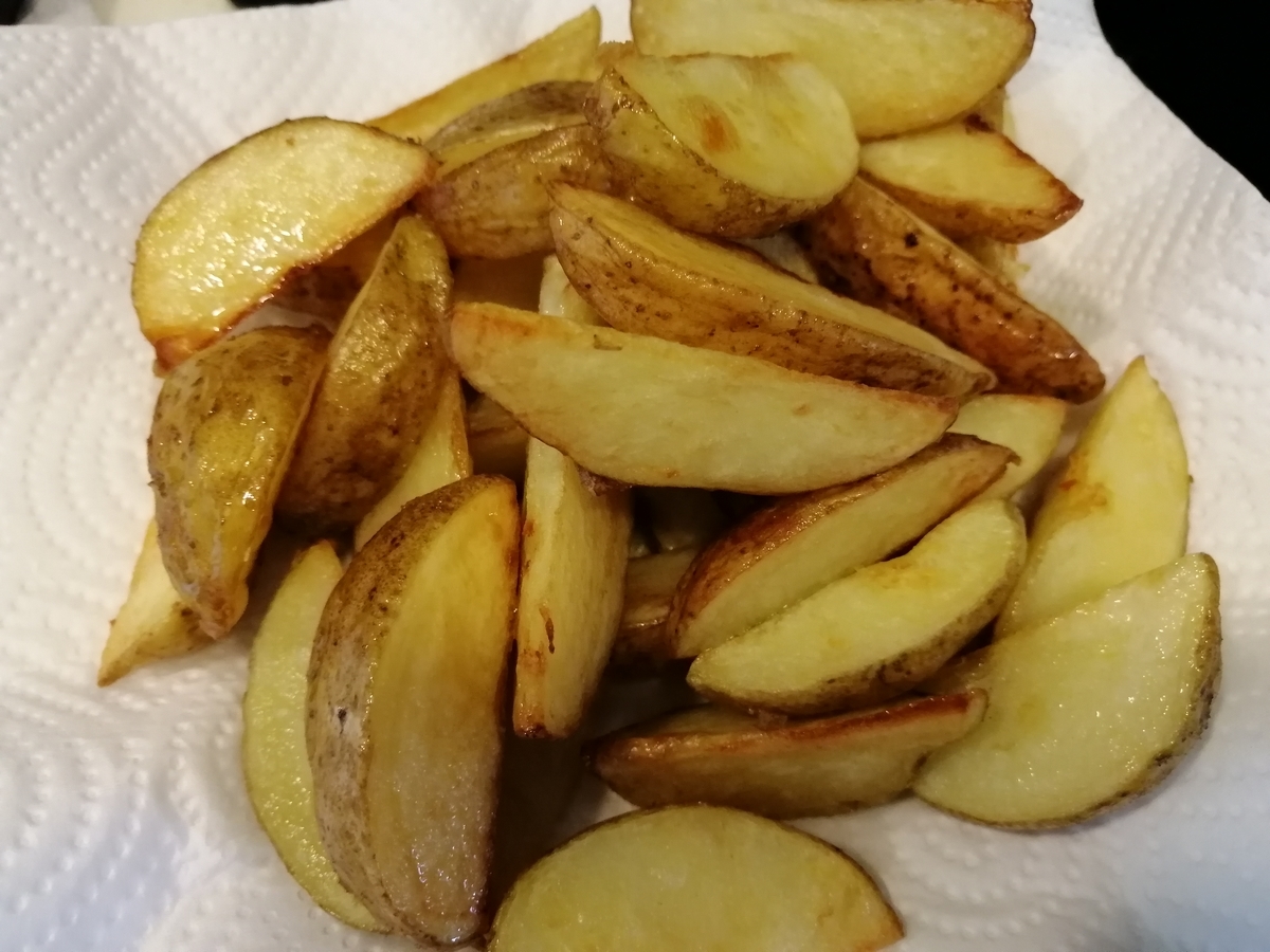 皮付きポテト　カリカリに　カラッと