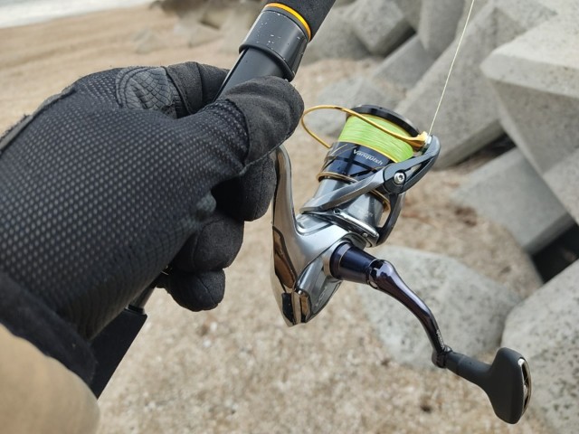 アブガルシア Revo MGX Θ アブ ガルシア REVO MGX 3000SH (リール) 価格比較 - 価格.com