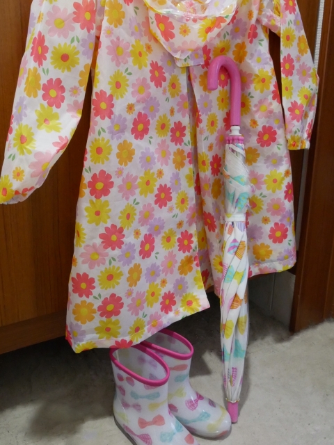雨の日に幼児がゴロゴロするのはつまらないからだけじゃなかった Mami S Blog 雨の日に幼児がゴロゴロするのはつまらないからだけじゃなかった Mami S Blog