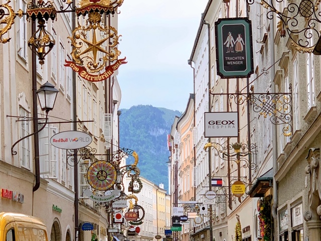 f:id:moonbow5:20190618143436j:plain f:id:moonbow5:20190618143436j:plain