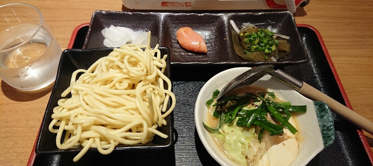 博多駅でもつ鍋を食べたときの写真