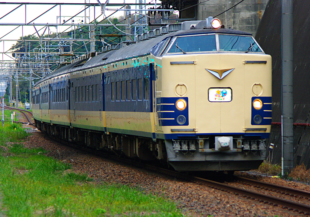 ダイヤ 車両輸送列車 485系(T18編成) クハ481-1508 in 新津鉄道資料館 - れいるのおと