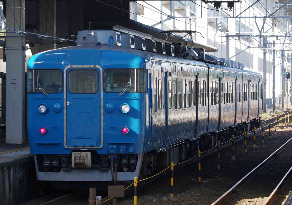 IRいしかわ鉄道　森本駅　撮影地　北陸本線　413系　415系800番台　クハ455-700番台　最後の急行型車両
七尾線　平塚市　鍼灸マッサージ
