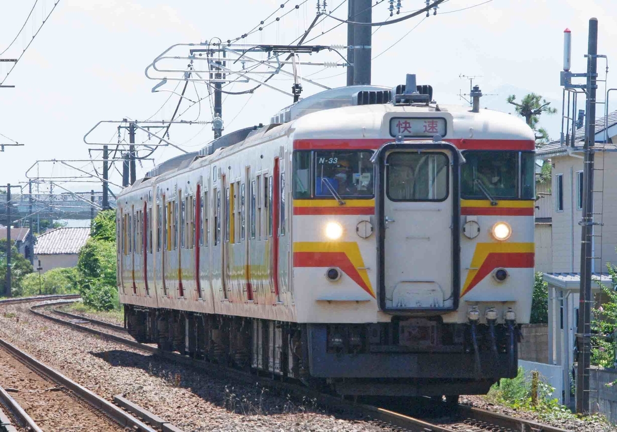 115系　旧弥彦色　弥彦色　一次新潟色　70系新潟色　撮影地　E129系　越後線　信越線越後石山駅で撮影