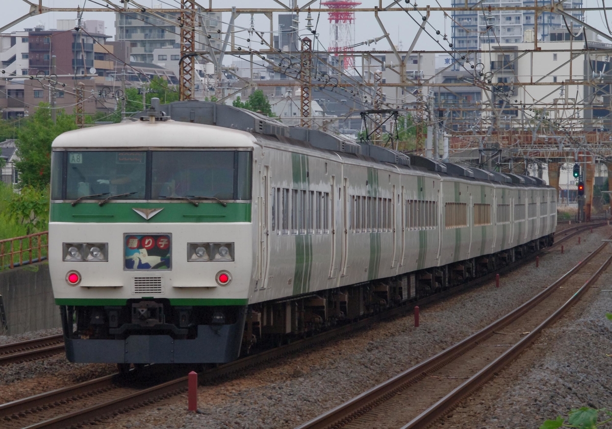 185系　E257系2000番台　E261系　特急踊り子号　特急サフィール踊り子号　東京　伊豆急下田　修善寺　平塚　大磯　撮影地　東海道線　貨物列車　EF66-100　EH500　EF210