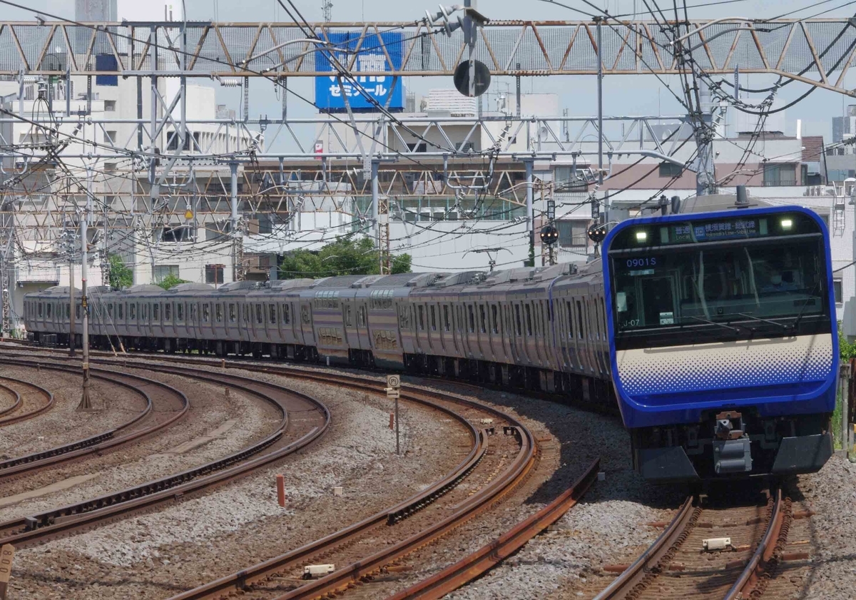 東海道線　横須賀線　戸塚　大船　撮影地　戸塚大カーブ　E235系1000番台　E217系　E233系　E231系　E257系2000番台　E259系　特急踊り子号　成田エクスプレス