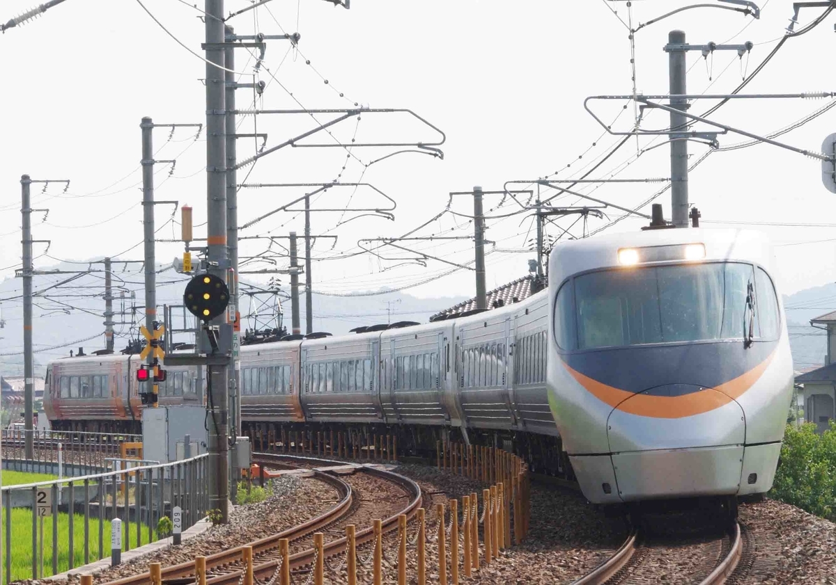 8000系　8600系　2700系　115系　5000系　223系5000番台　瀬戸大橋アンパンマントロッコ号　しおかぜ　南風　マリンライナー　アンパンマン列車　早島　久々原　撮影地　瀬戸大橋線　宇野線