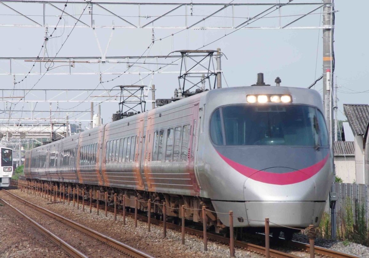 8000系　8600系　2700系　115系　5000系　223系5000番台　瀬戸大橋アンパンマントロッコ号　しおかぜ　南風　マリンライナー　アンパンマン列車　早島　久々原　撮影地　瀬戸大橋線　宇野線 　213系7000番台【ラ・マル・ド・ボァ】　快速　ラ・マルせとうち