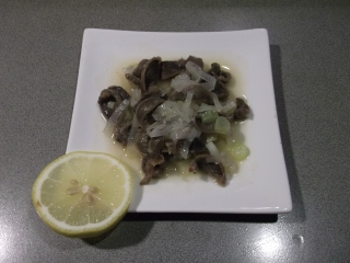 最寄駅は都営大江戸線光が丘駅と練馬春日町駅を最寄駅とする東京都練馬区高松4丁目にあるダイニングバーCAFE ANGEL カフェエンジェルの砂肝のネギ塩炒め