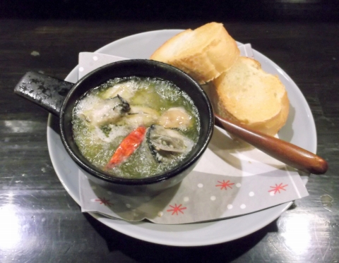 都営大江戸線光が丘駅とする埼玉県和光市白子１丁目にある居酒屋蝦夷えみしの牡蠣のアヒージョ