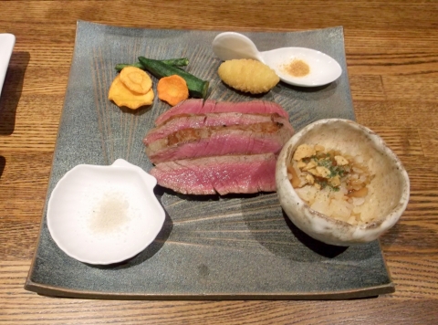 せんげん台駅駅東口側千間台東東に東にある鉄板ビストロラ・プランシュのフランスバサス牛ヒレ肉