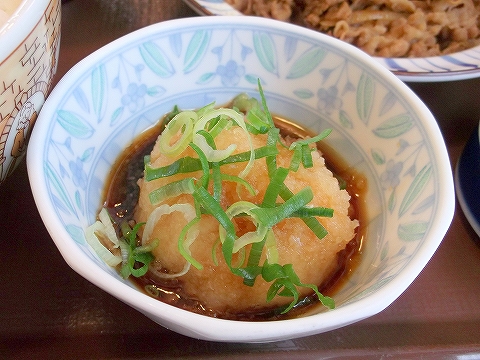 東京都足立区一ツ家１丁目にある牛丼チェーン店「すき家　足立一ツ家店」おろしポン酢