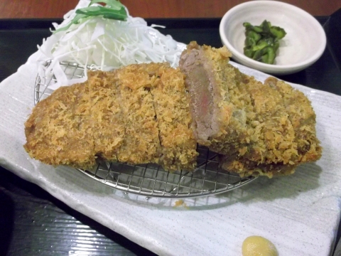 東京都台東区浅草1丁目にある牛肉料理のお店「牛肉商 但馬屋」やわらか牛ヒレかつ定食 東京都台東区浅草1丁目にある牛肉料理のお店「牛肉商 但馬屋」やわらか牛ヒレかつ定食
