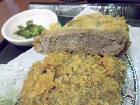 東京都台東区浅草1丁目にある牛肉料理のお店「牛肉商 但馬屋」やわらか牛ヒレかつ定食 東京都台東区浅草1丁目にある牛肉料理のお店「牛肉商 但馬屋」やわらか牛ヒレかつ定食