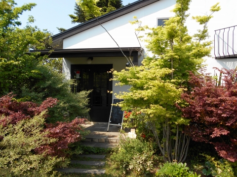 山口県萩市川島にある喫茶店「藍場川の家外観」外観