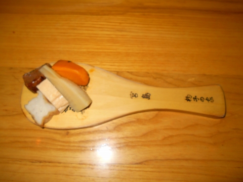 広島県広島市中区新天地にある瀬戸内料理のお店「雑草庵　安芸」お通し　宮島名産しゃもじの上