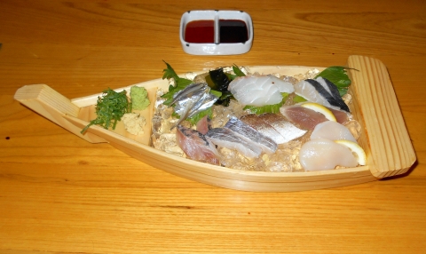 広島県広島市中区新天地にある瀬戸内料理のお店「雑草庵　安芸」刺身盛り合わせ