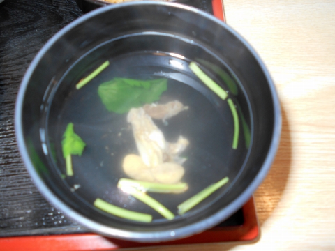 JR武蔵野線および埼玉高速鉄道の埼玉スタジアム線の東川口駅近くの埼玉県さいたま市緑区大門にあるうなぎ川魚料理のお店満寿家の肝吸い JR武蔵野線および埼玉高速鉄道の埼玉スタジアム線の東川口駅近くの埼玉県さいたま市緑区大門にあるうなぎ川魚料理のお店満寿家のうな重特