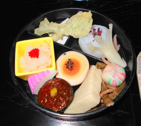 島根県鹿足郡津和野町後田口にある和食のお店「沙羅の木松韻亭」山菜つづり　琴　上の段