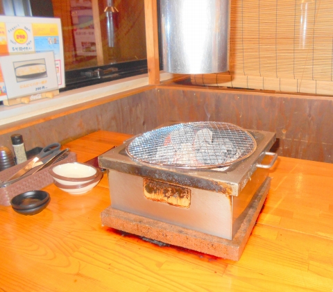 東武スカイツリーラインせんげん台駅を最寄駅とする埼玉県越谷市千間台東１丁目にある七輪焼肉安安せんげん台店の座席