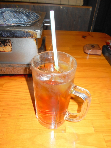 東武スカイツリーラインせんげん台駅を最寄駅とする埼玉県越谷市千間台東１丁目にある七輪焼肉安安せんげん台店のウーロン茶