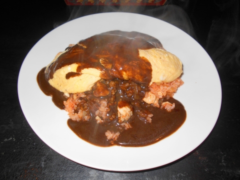 東京都練馬区田柄5丁目にある都営大江戸線の光が丘駅と練馬春日町駅駅近くの洋風居酒屋ケイアンドワイドリームK&YDreamのスペシャルオムライス